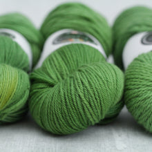 Load image into Gallery viewer, DURIAN | heritage | tonal yarn