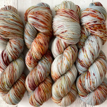 Load image into Gallery viewer, NEW YORK IN THE FALL | sleek sock | speckled yarn