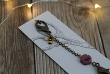 Load image into Gallery viewer, Bee &amp; Bloom Scissor Chain