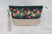 Load image into Gallery viewer, TWIGGY PETITE No. 3 | ready to ship -  medium-sized project bag, fabric yarn bowl, knitting bag, or makeup bag