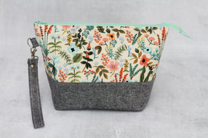 TWIGGY PETITE No. 7 | ready to ship -  medium-sized project bag, fabric yarn bowl, knitting bag, or makeup bag