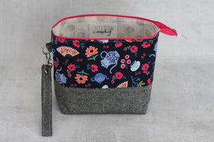 TWIGGY PETITE No. 8 | ready to ship -  medium-sized project bag, fabric yarn bowl, knitting bag, or makeup bag