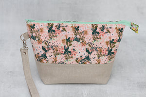 TWIGGY PETITE No. 10 | ready to ship -  medium-sized project bag, fabric yarn bowl, knitting bag, or makeup bag