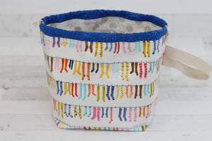 LITTLE FINCH BUCKET No. 2 | ready to ship |  medium-large project bag, toy basket, yarn bowl