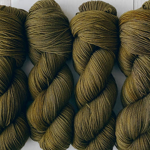 ANTIQUITY | sleek sock | tonal yarn