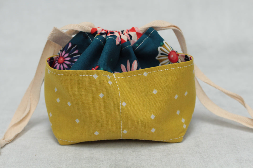 MINI WEE BRAW BAG (8) | ready to ship | compact sock project bag / notions pouch