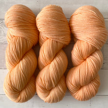 Load image into Gallery viewer, FUZZY PEACH | spring collection | hand dyed yarn | tonal