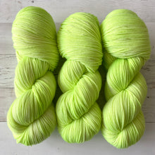 Load image into Gallery viewer, MOJITO | spring collection | hand dyed yarn | tonal